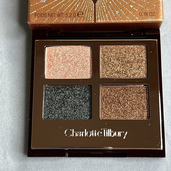 🎨 CHARLOTTE TILBURY | LUXURY PALETTE OF POPS
‘DAZZLING DIAMONDS’ EYESHADOW QUAD - Picture 3 of 8